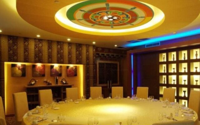 Paradise Hotel