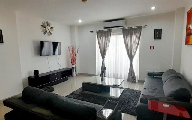 Fully Serviced Furnished 2 Bedroom Apartment