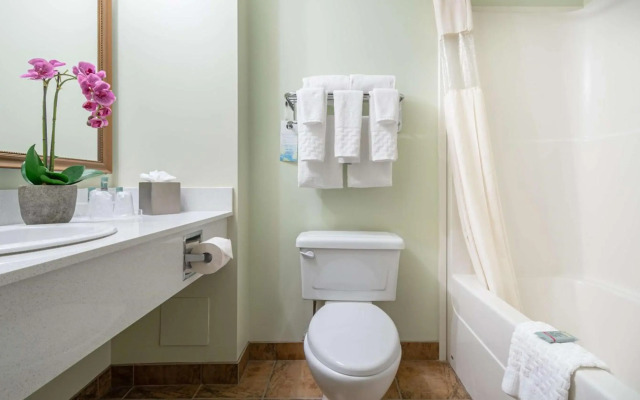 Service Plus Inns and Suites Calgary