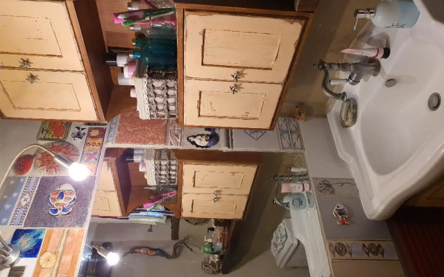 Anthippi - Adults only