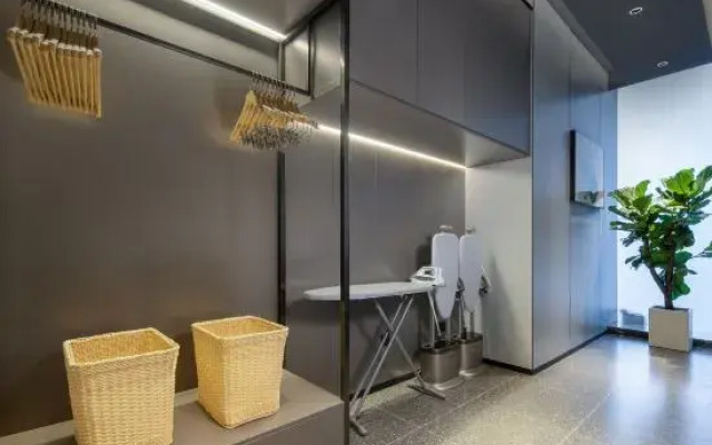 Atour Hotel Hefei Binhu Yungu City