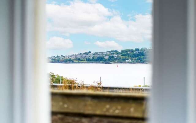 The Gate Lodge - Modern and Period Combined