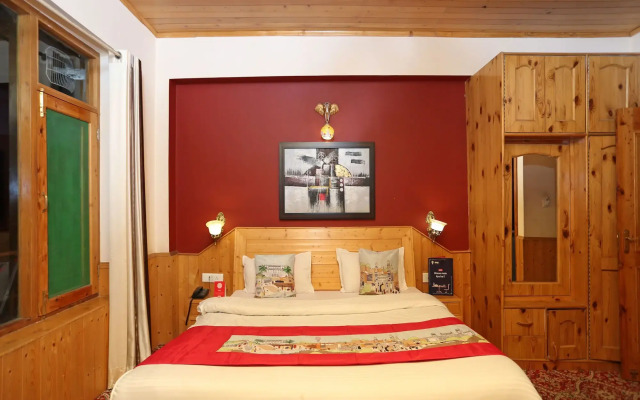 OYO 1837 Hotel Golden Meadows