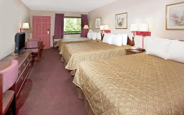 Days Inn by Wyndham Adairsville