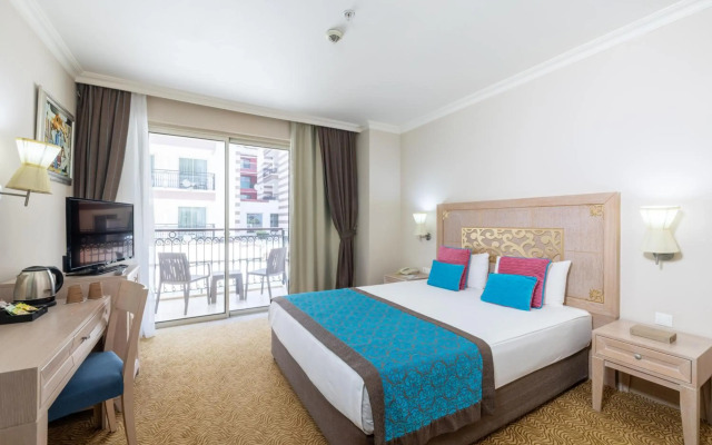 Crystal Family Resort & Spa – All Inclusive