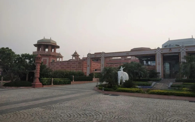 Oyo 25046 Hotel The Orient Taj