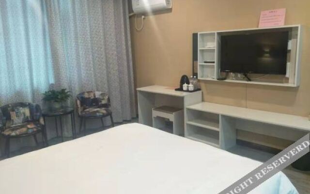 Grape Hotel (Raoyang Credit Commercial Building)