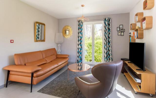 Nice holiday home in Provence-Alpes-Côte d'Azur with pool