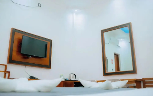 kings town hotel