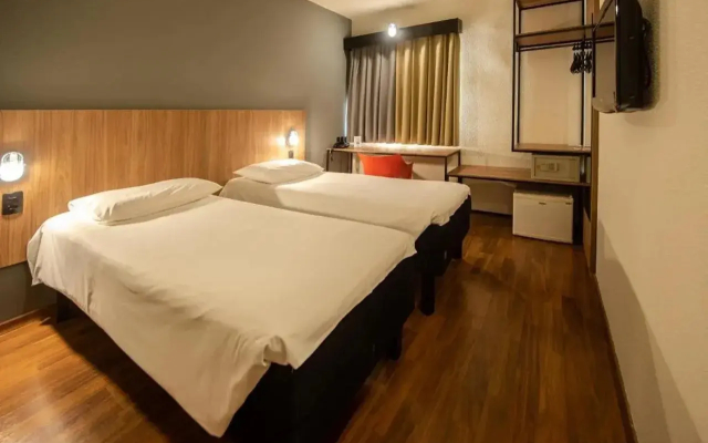 ibis Betim