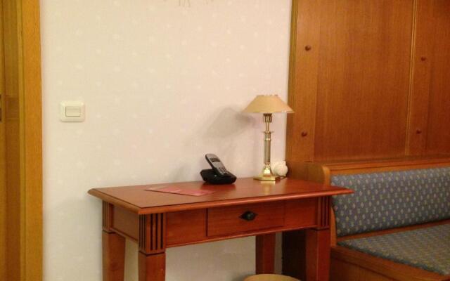 Landhaus Vogelweide - 2 Zimmer Mit Balkon