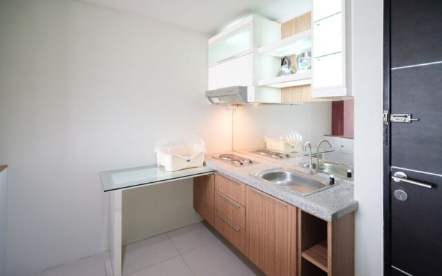 Best Choice And Homey Studio At The Square Apartment