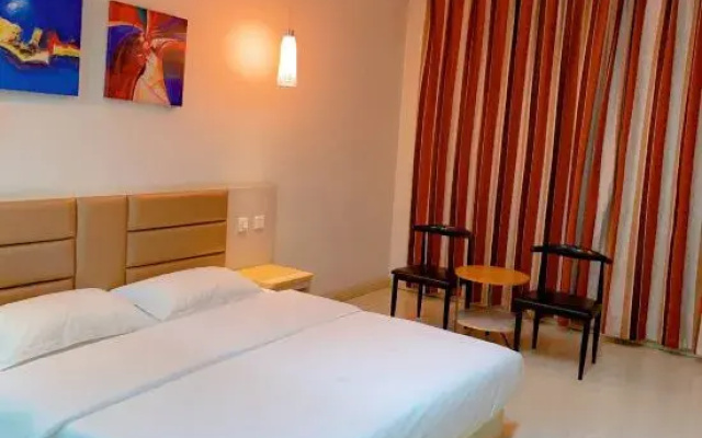 Aihang Express Hotel (Linyi Pedestrian Street Branch)