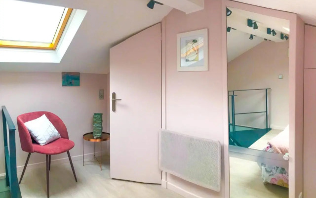 Charming townhouse with garden in the City of Love