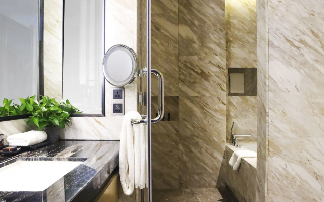 Kempinski Residences Guangzhou - Free shuttle between  and Exhibition Center during Canton Fair & Exhibitor registration Counter