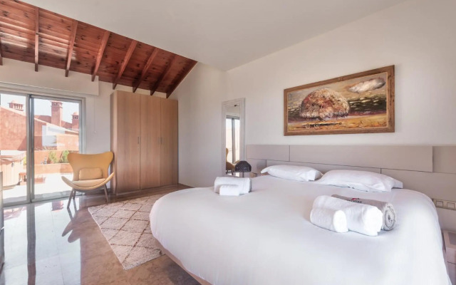 Alzaro 1-2 DELUXE SEA VIEW & JACUZZI 3B