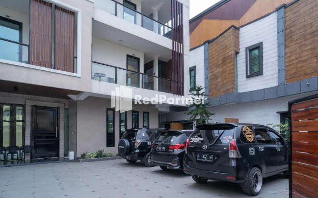 OYO 2248 Yayah Rooms Syariah