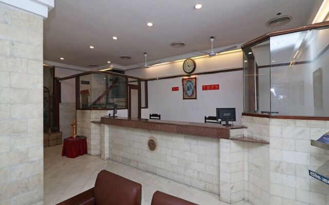 OYO 14837 Hotel Uberoi Anand