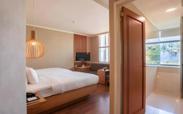 Sizihwan Sunset Beach Resort