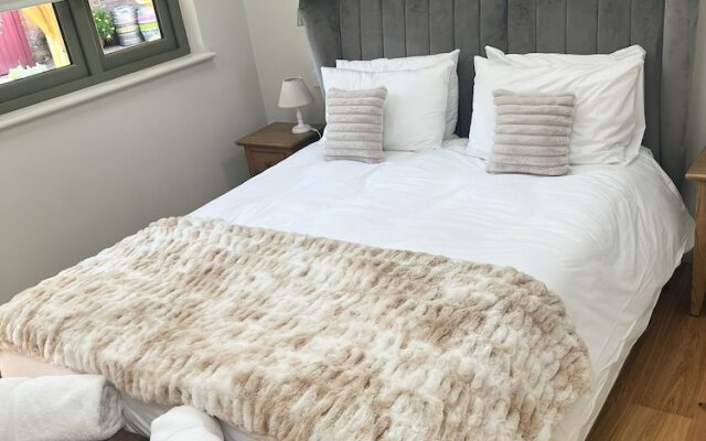 The Three Horseshoes Warham