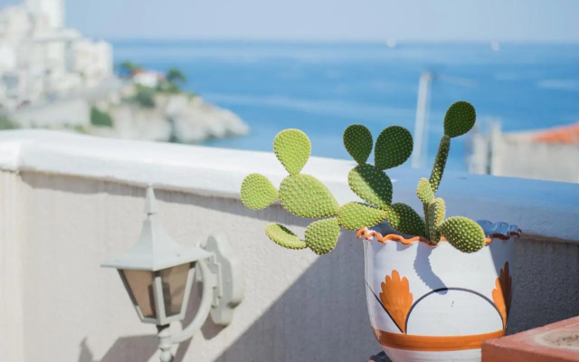 Old-Town Roof-Garden Suite