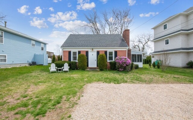 Shore To Please - Enjoy A Relaxing Getaway In Bonnet Shores 3 Bedroom Home by Redawning