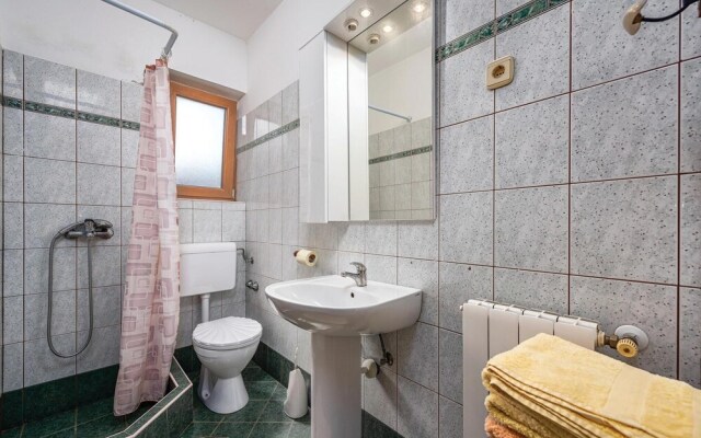 Nice Apartment in Rovinj With 3 Bedrooms and Internet