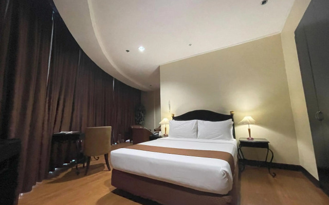 The Golden Peak Hotel & Suites powered by Cocotel