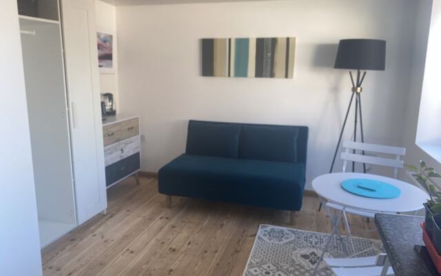 Beautiful 1-bed Studio in Porthcawl Near Beach