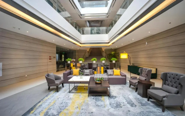 Home Inn Plus Suzhou Wujiang Fenhu Luxin Avenue