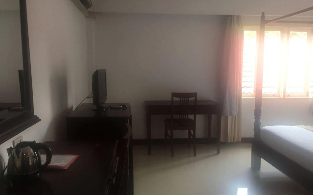 AV Hotel