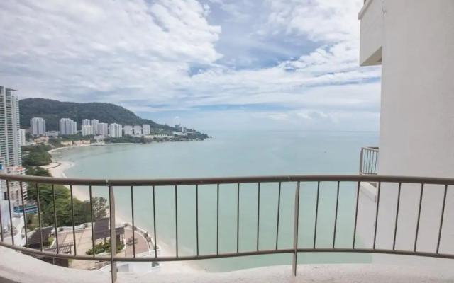 Rainbow Paradise Beach Resort by LWE