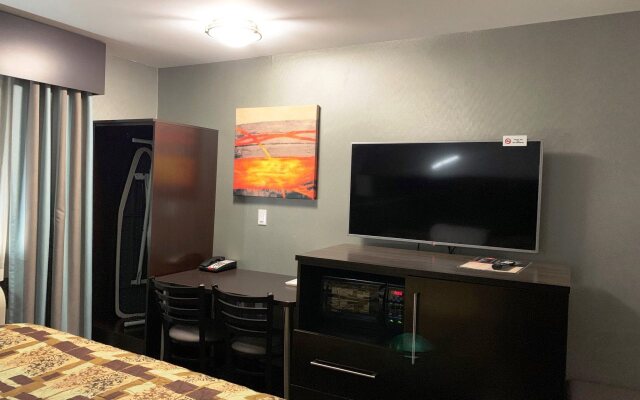 Red Carpet Inn Elmwood Park