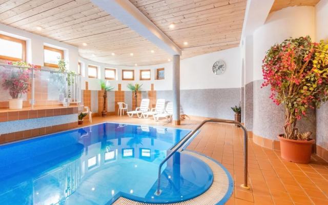 Group Holiday Apartment in Oberau With Pool use