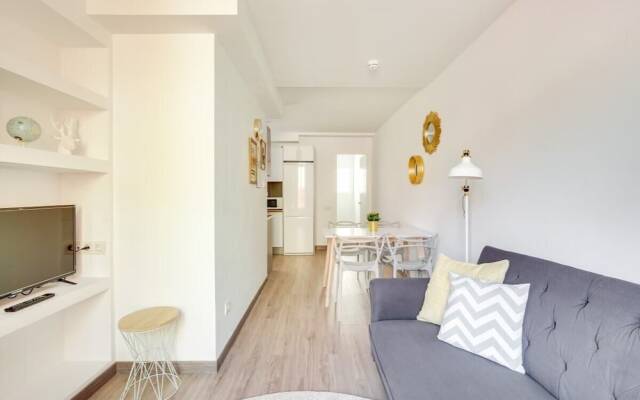 Wonderful Renovated 1 Bed With Terrace