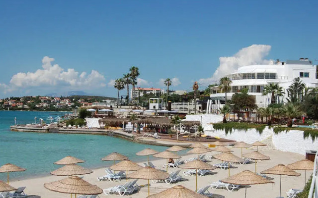 Lemon Hotel And Beach