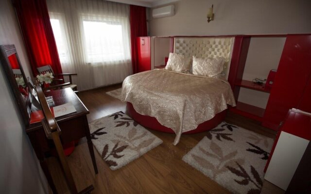 Grand Astra Hotel
