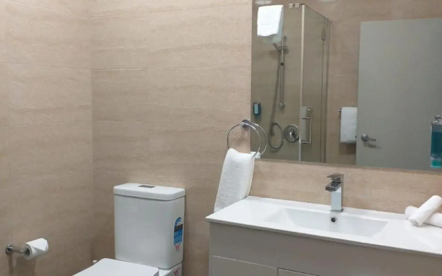 Ramada by Wyndham Hamilton City Center