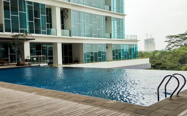 Elegant 1br at Brooklyn Apartment Near Alam Sutera