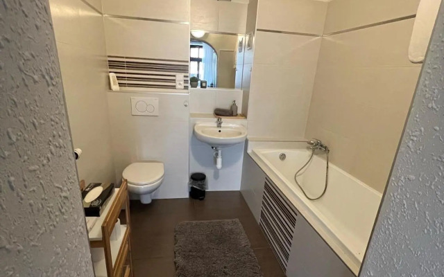 Kovarik Apartments I