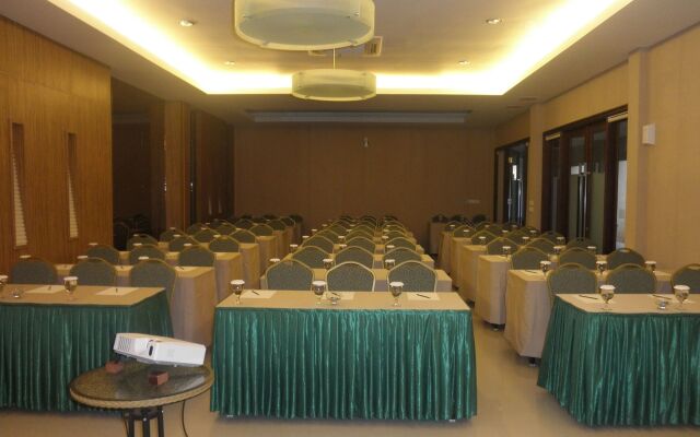 The Oxalis Regency Hotel Magelang