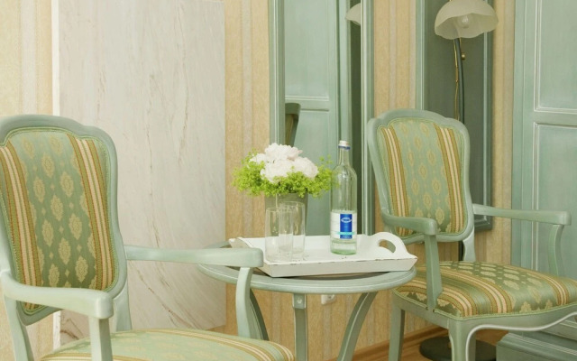 Modern Apartment in Warnemunde Germany near Forest