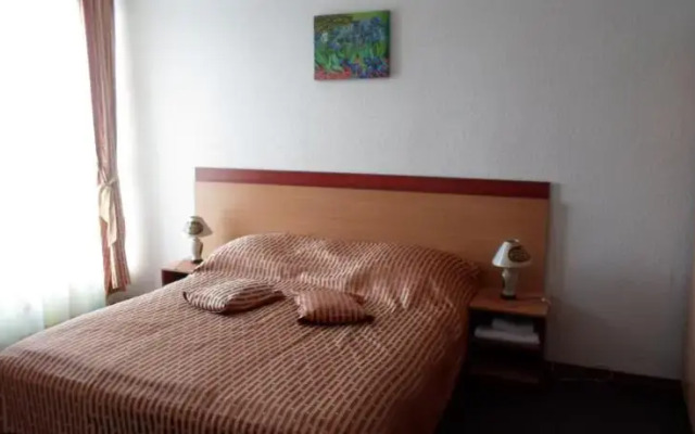 Hotel Intus