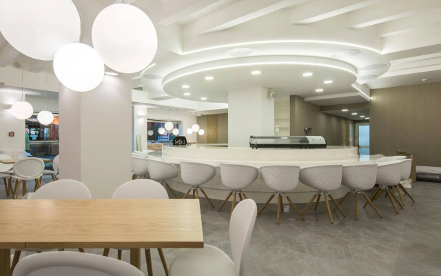 Merchant's Crown Suites and Spa