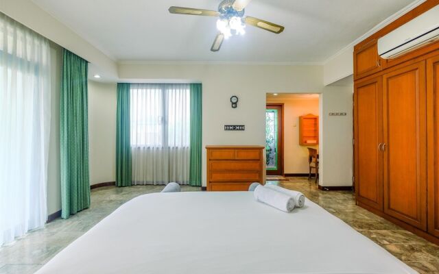 Elegant and Homey 2BR with Working Room Prapanca Apartment