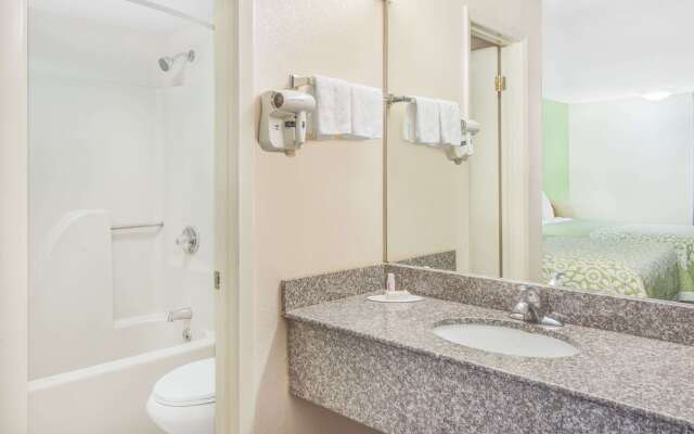 Days Inn by Wyndham Calvert City/Paducah East