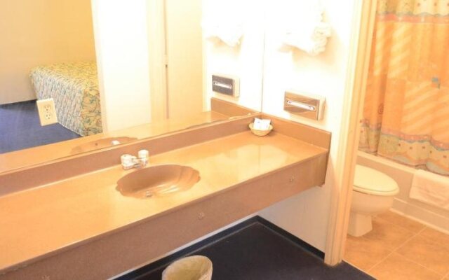 Bear Creek Inn