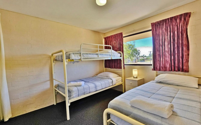 Riverview Holiday Apartment 54 - Kalbarri WA