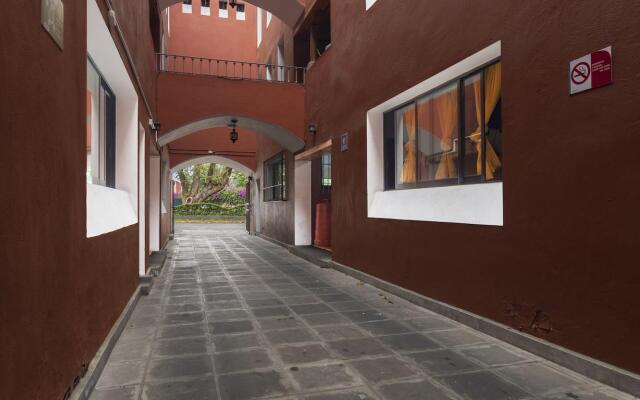 Meson Real Hotel & Suites