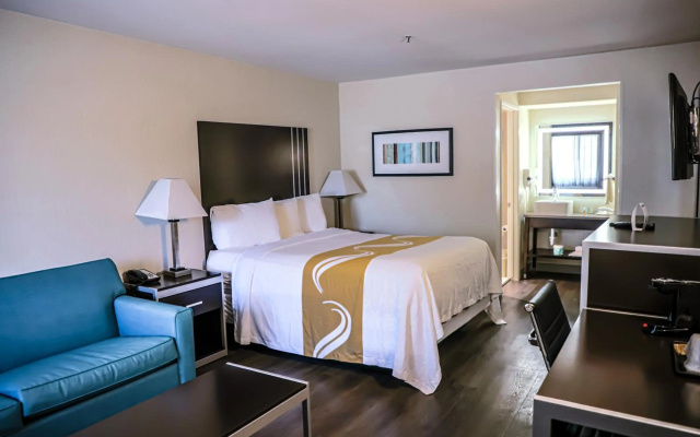 Quality Inn & Suites Camarillo - Oxnard